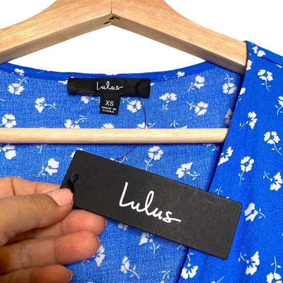 Lulus Maretta Blue and White Floral Print Wrap Midi Dress XS NWT Tie - Picture 12 of 13